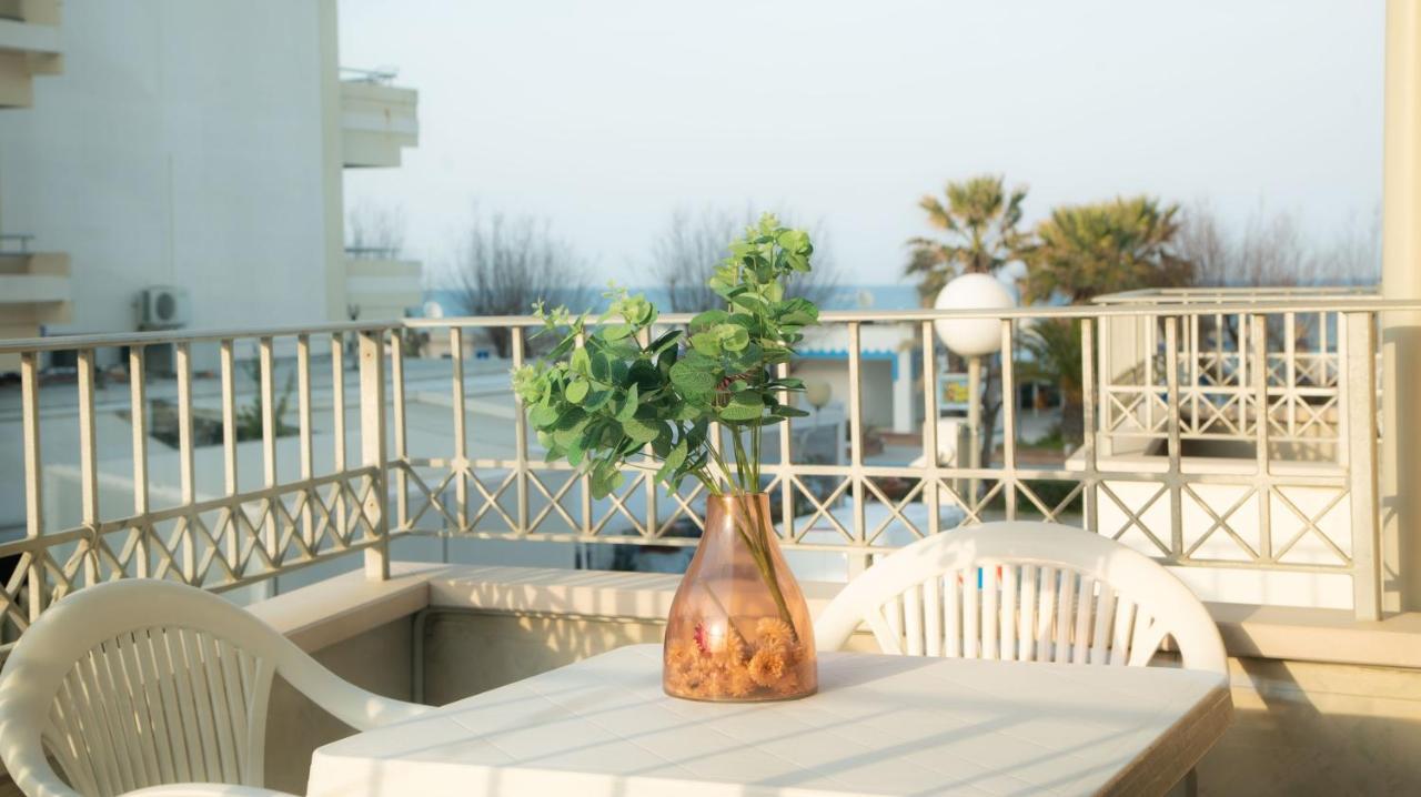 Ferienwohnung I Suoni Del Mare Porto San Giorgio Exterior foto
