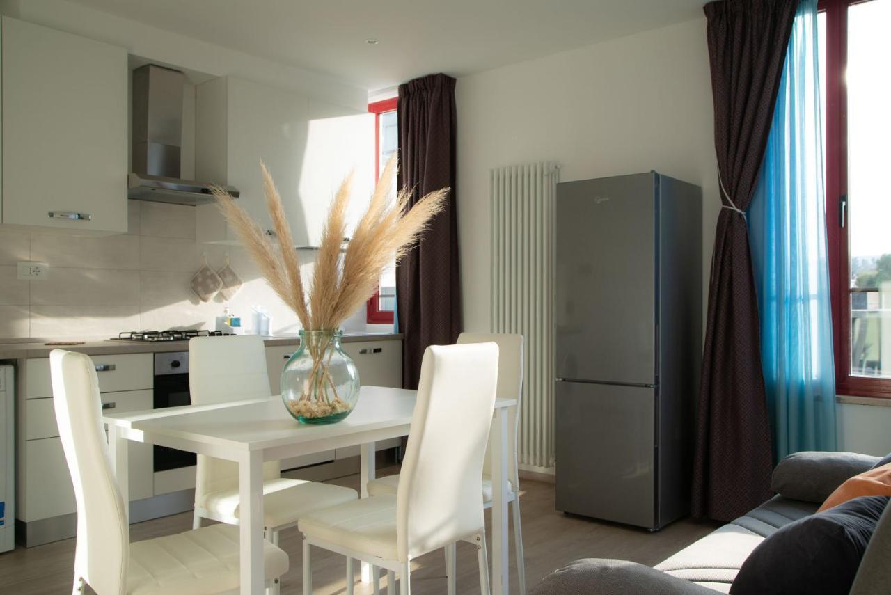 Ferienwohnung I Suoni Del Mare Porto San Giorgio Exterior foto