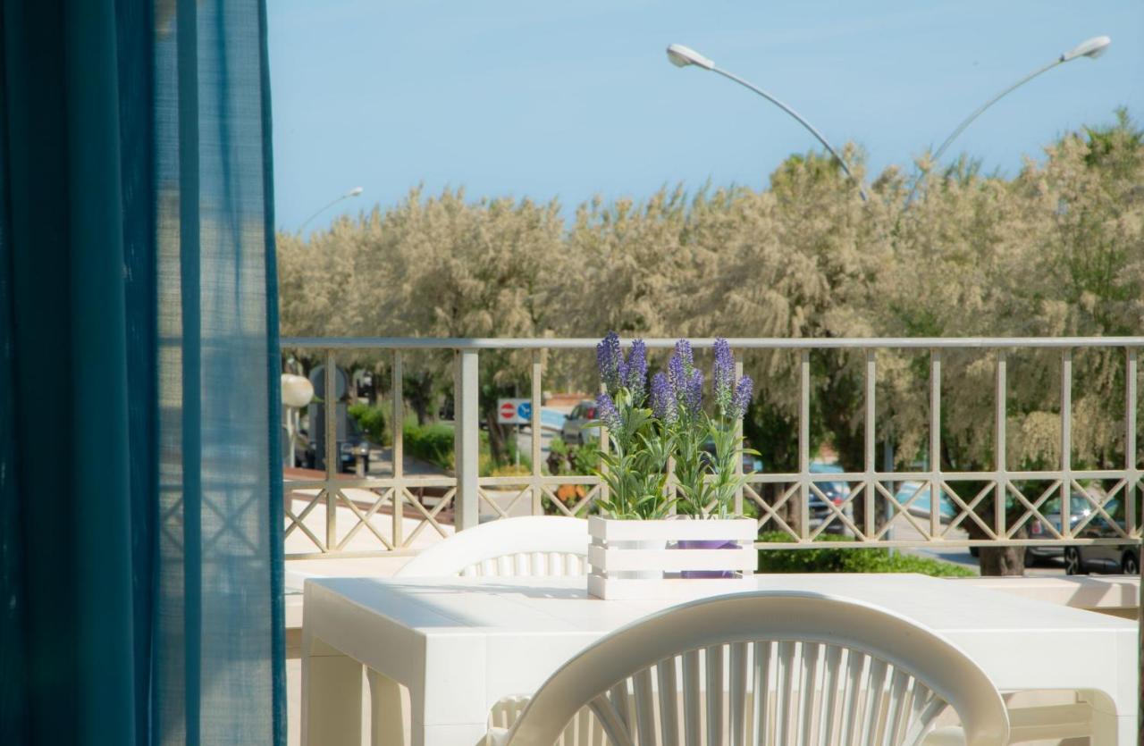 Ferienwohnung I Suoni Del Mare Porto San Giorgio Exterior foto